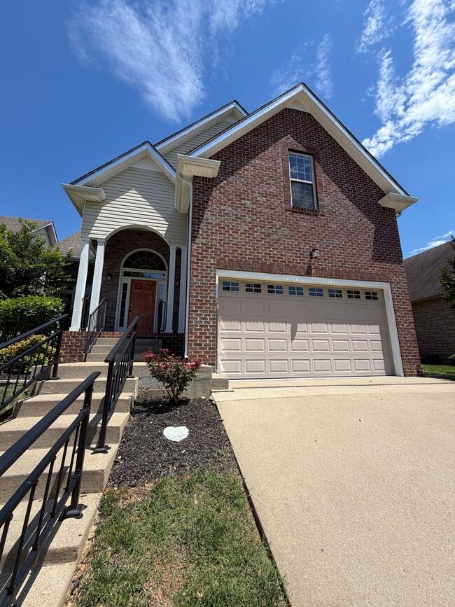 Building Photo - Spacious 4 Bedroom 2 1/2 Bath Home For Rent in Sango Area!
