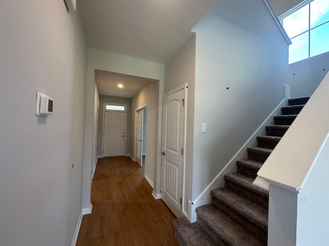 16 Roxbury Dr