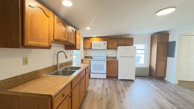 Photo - 1617 Main St Unit 3