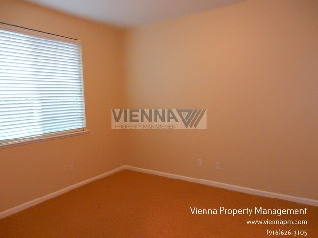 Photo - 2166 Fawndale Ln