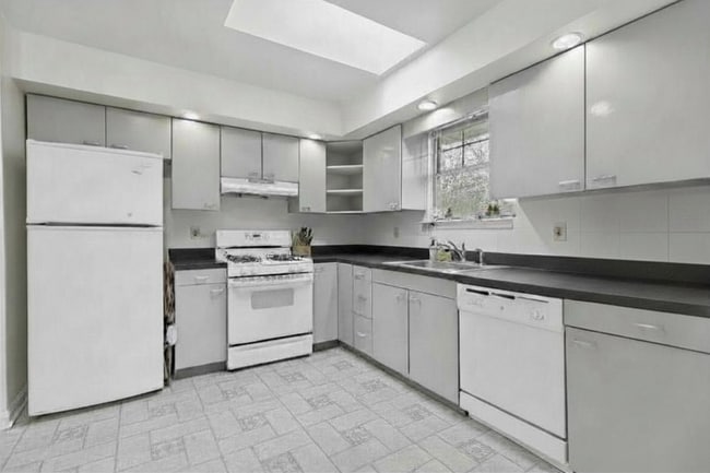Photo - 8809 38th Ave