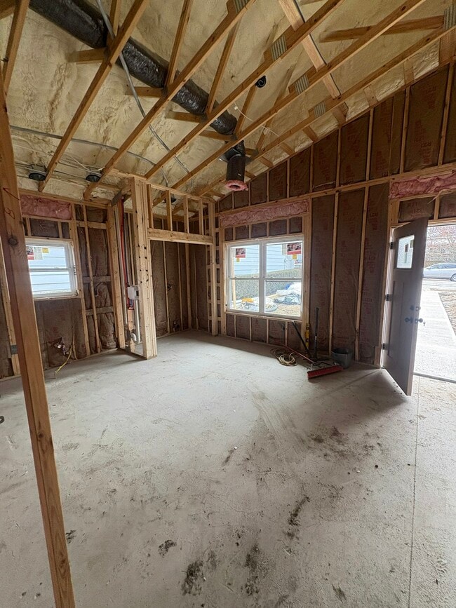 Photo - 617 E Locust St