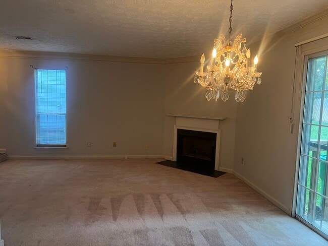 Photo - 6424 Charter Way