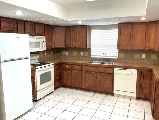 Photo - 12105 72nd St N