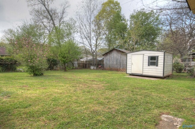 Photo - 403 Karter St NW