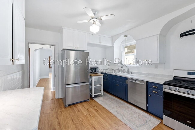 Photo - 8511 Florence Ave