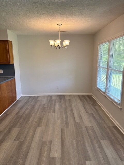 Photo - 143 W Victoria Ct Unit Apt A