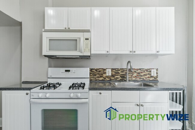 Photo - 3343 Avondale Ave Townhome