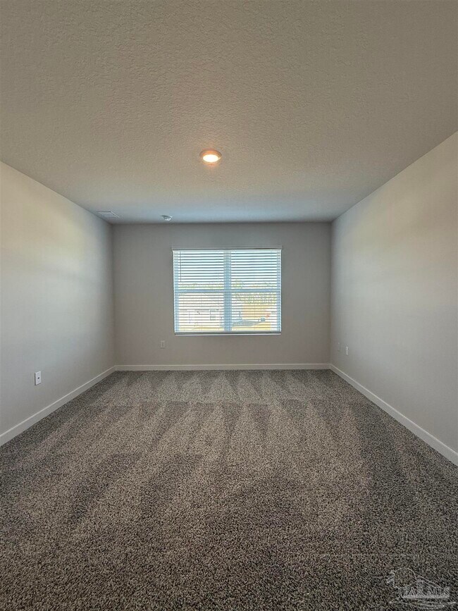 Photo - 111 Anhinga St