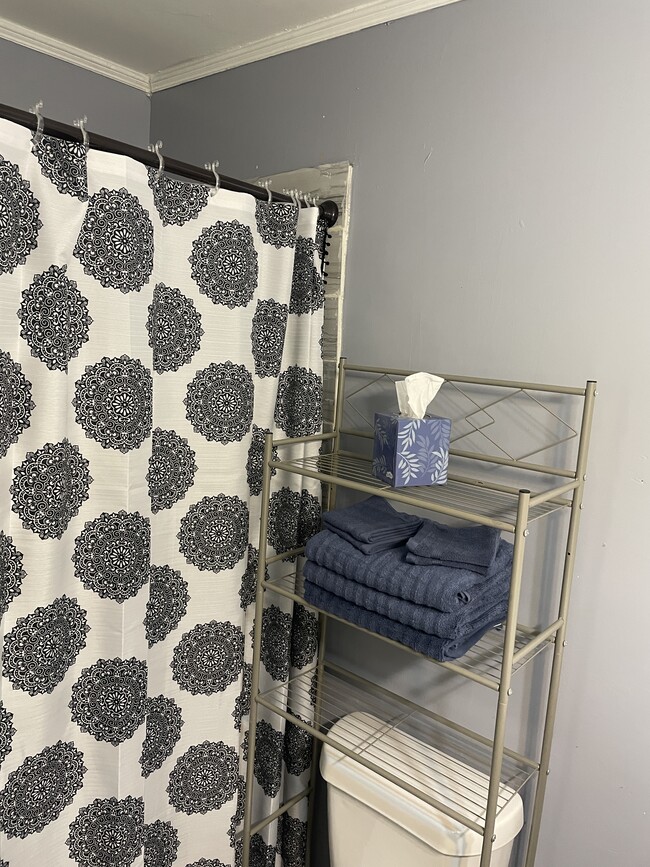 Photo - 288 Juliet Ln SW