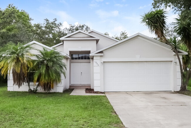 Photo - 1906 Lakeview Way House