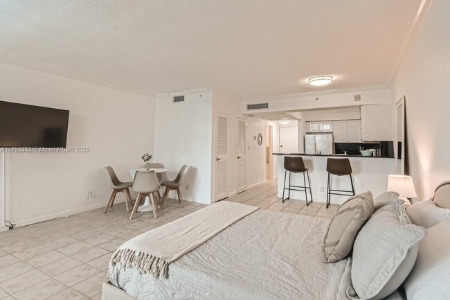 Photo - 2501 S Ocean Dr Unidad PH34 Rental