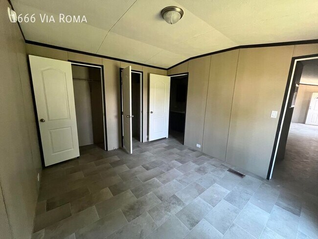 Photo - 1666 Via Roma Dr
