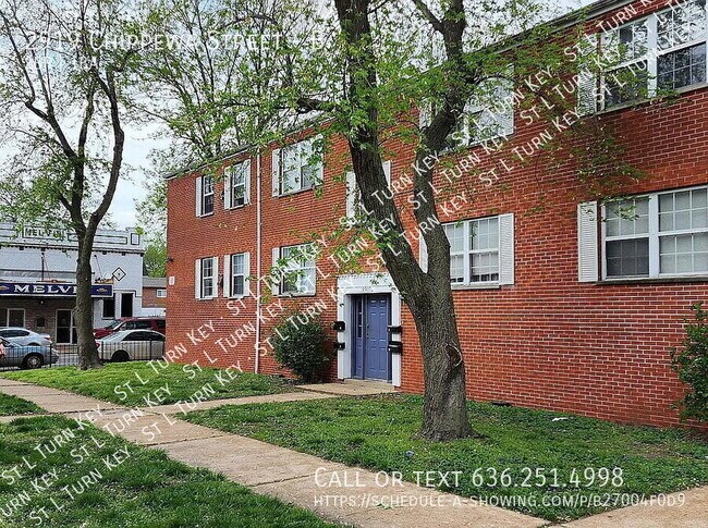 Building Photo - 2919 Chippewa St Unit B