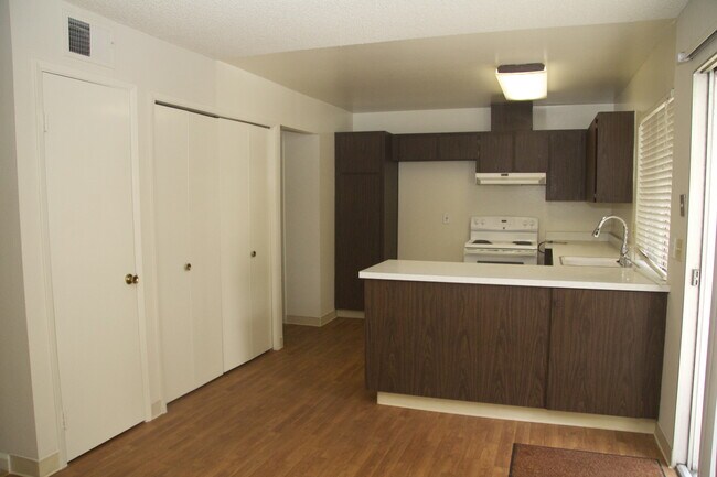 Photo - Wonderfull Niles location AC and garage