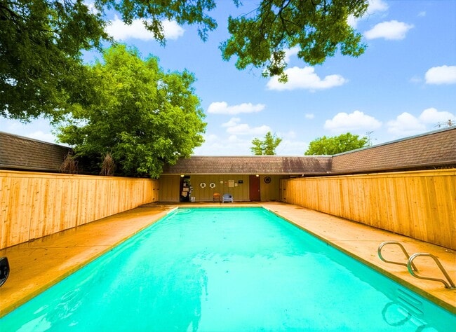 Photo - Midtown Quadplex with Pool- 3 bed, 2 bath