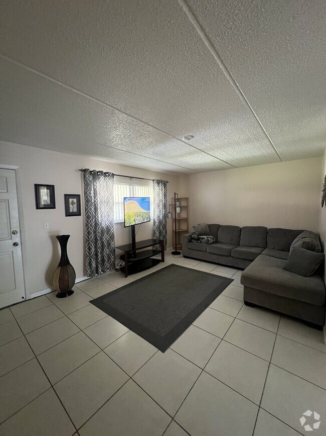 Building Photo - 12760 Indian Rocks Rd Unit 506 Rental