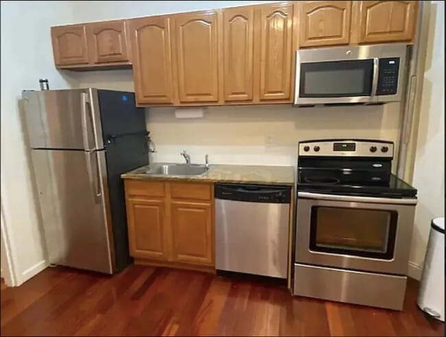 Photo - 129 W 56th St Unidad 5R