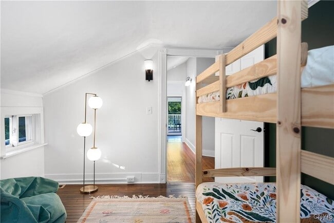 Photo - 44 W Genesee St