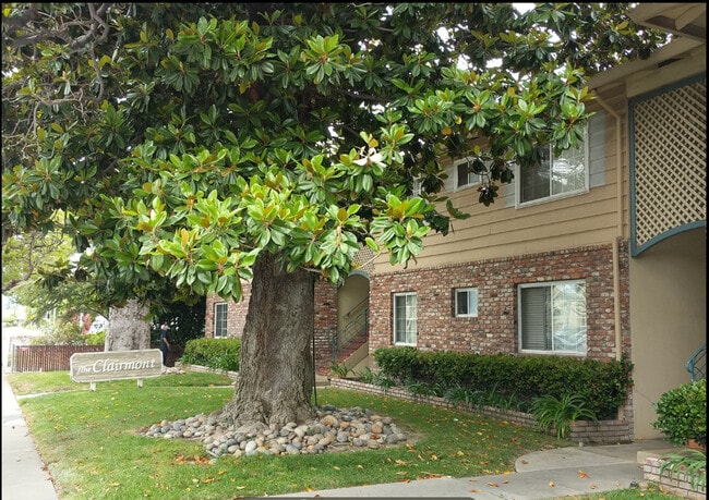 Photo - The Clairmont