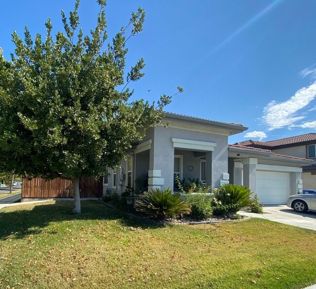 Photo - Beautiful Single Story 3 Bedroom 2 Bath! WITH SOLAR!