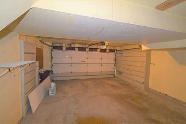 Photo - 183 Cascade Dr