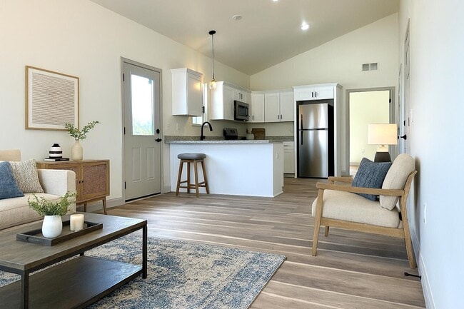 Photo - 321 Randolph St