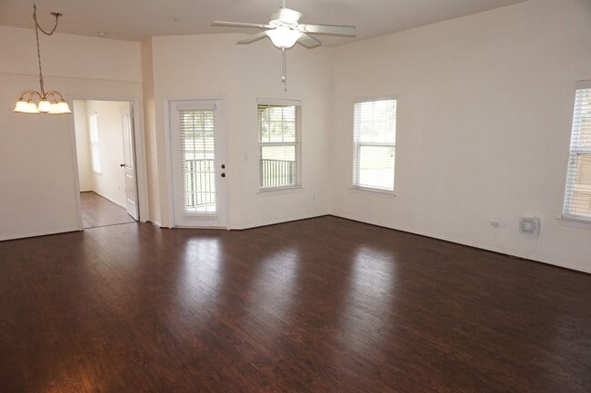 400 Summit Ridge Pl