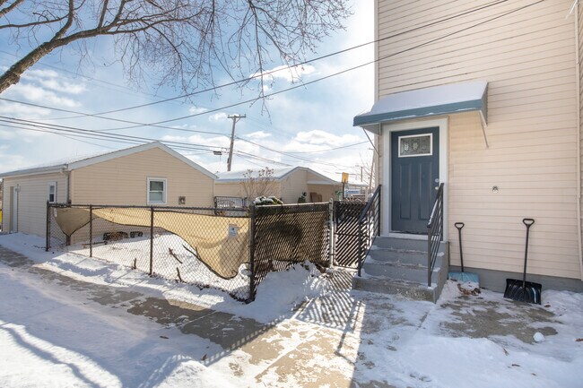 Photo - 4055 Prairie Ave Unit 1