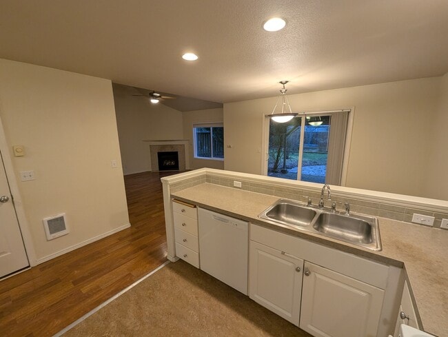 Photo - 3144 SE Sternwheeler Dr