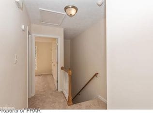 Photo - 611 Lumberly Ln