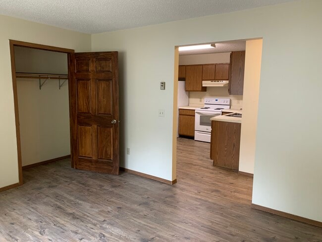 Photo - 1112 Devney Dr Unit 2BR/1BA