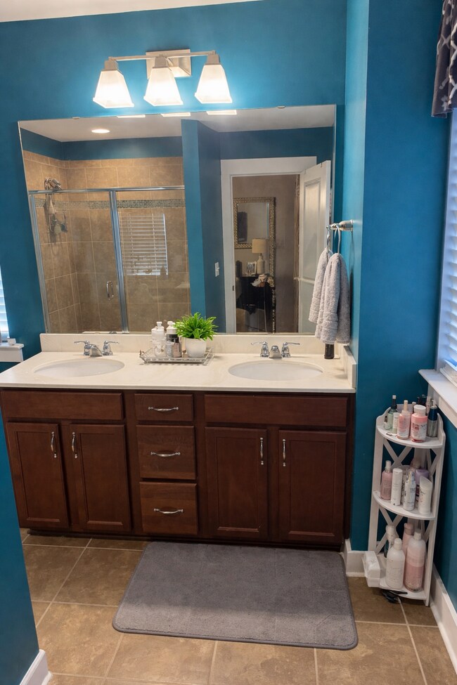 Photo - 3835 Willow Green Pl