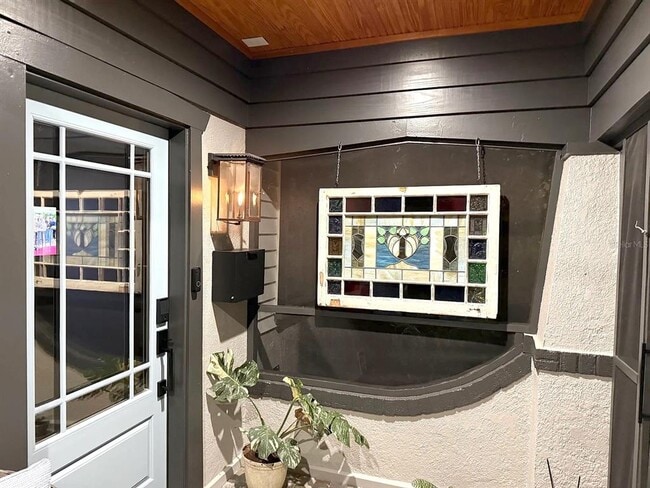 Photo - 2500 Burlington Ave N