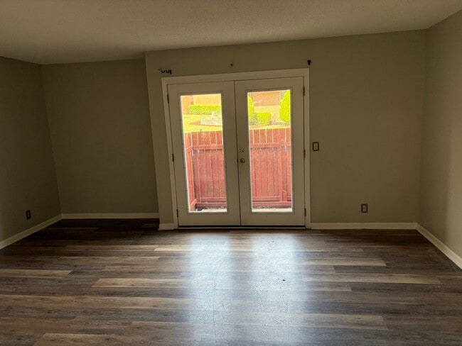 Photo - 515 Basswood Ave Unit B22