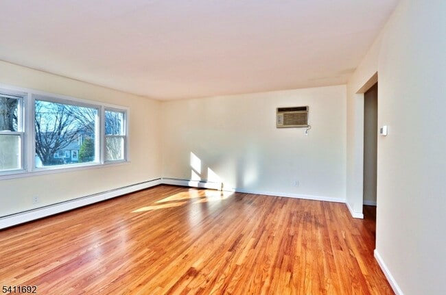 Photo - 118 Lexington Ave