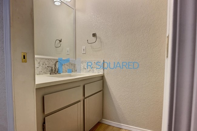 Photo - 1850 Grant Ave S