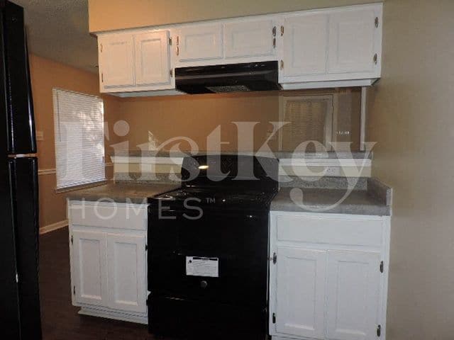 Photo - 2317 Curbertson St