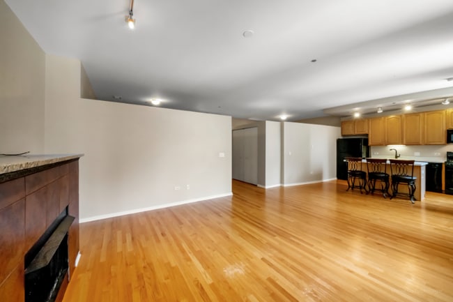 Photo - 208 Washington Unit 1812