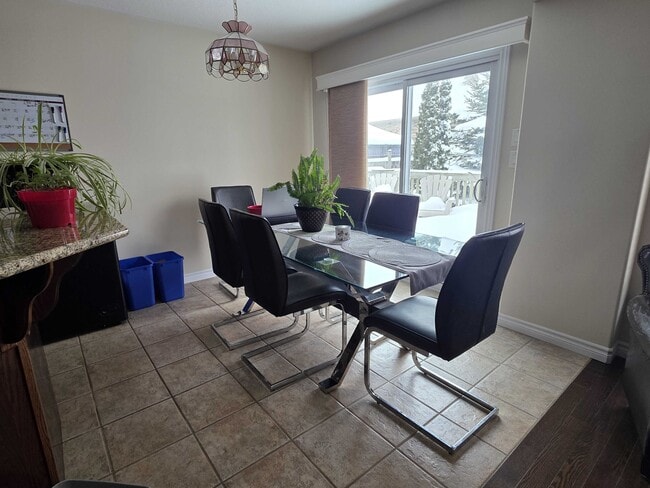 Photo - 1132 Crossfield Ave