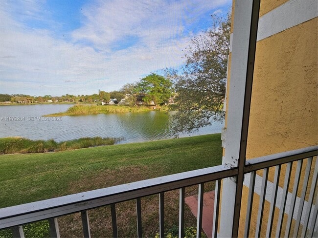 Photo - 2341 NW 33rd St Unit 408