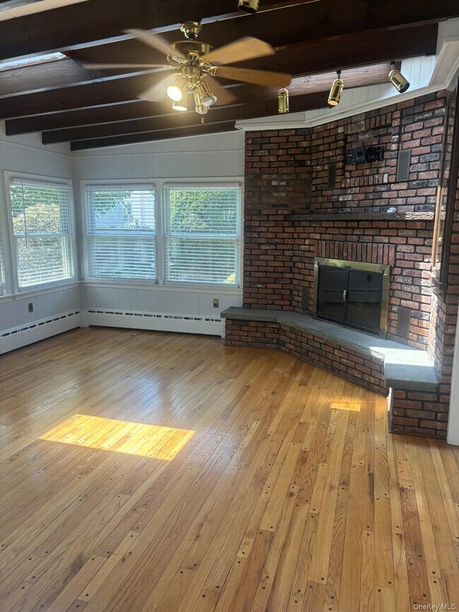 126 Hillside Ave