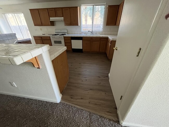 Photo - 328 Roadrunner Dr