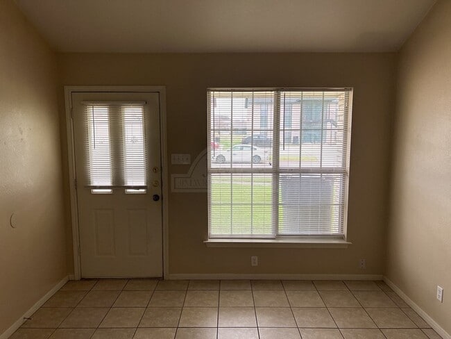 Photo - 1905 Windward Dr