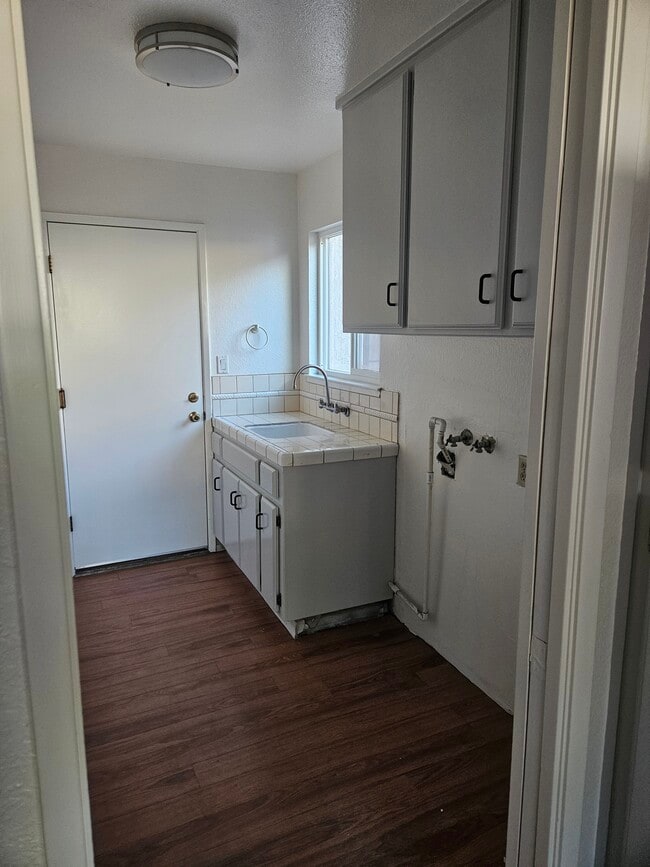 Photo - 1304 Fruitridge Dr