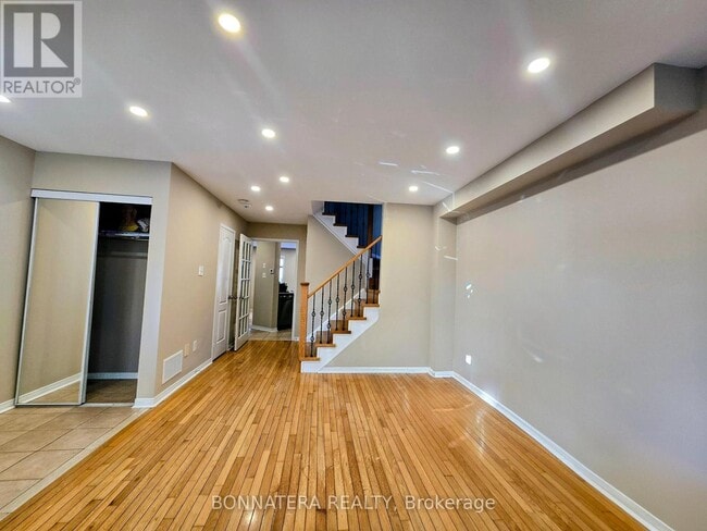 Photo - 5455 Farmcote Dr