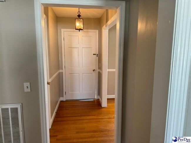 Photo - 3031 W Woodbine Ave