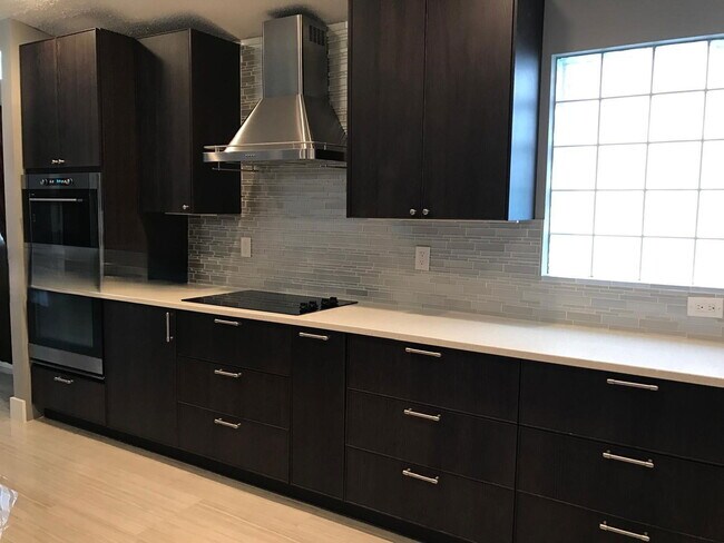 Photo - 16405 Sapphire St