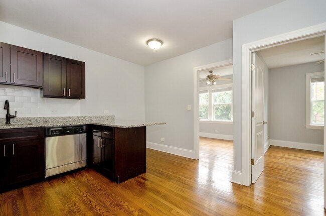 1611 W Juneway Terrace