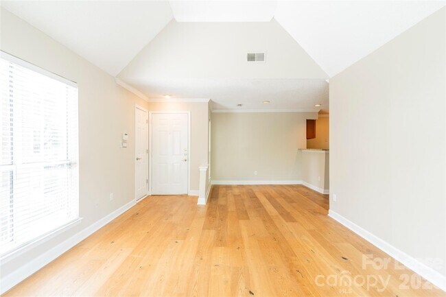 Photo - 2516 Cranbrook Ln Unit 11